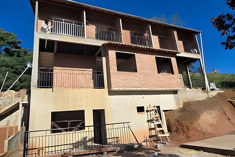 Villa da Serra Suítes Ar condicionado 700m do centrinho